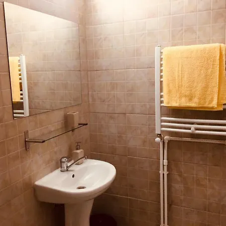 Gazde/Camere de închiriat Casa Kito Constanţa